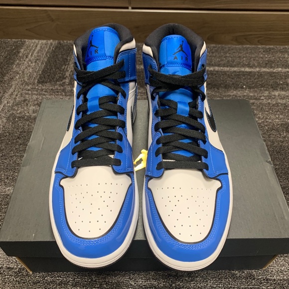 Air Jordan 1 Mid SE Signal Blue - Picture 6 of 7